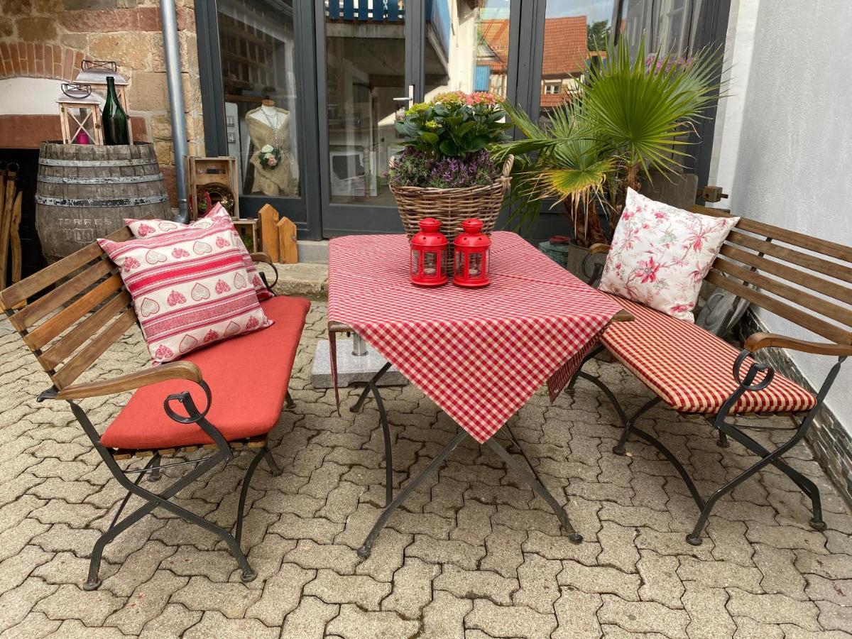 Gaestehaus Sellemols Ferienwohnung Korbmacher Heuchelheim-Klingen Exterior foto